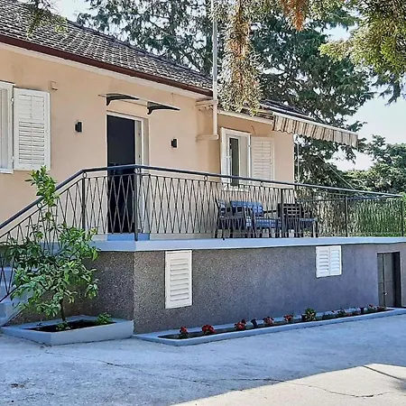 Family Friendly House With A Parking Space - Diklo, - 22477 Ferienhaus Zadar