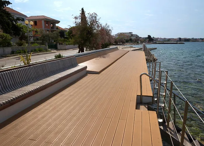Family Friendly House With A Parking Space - Diklo, - 22477 Ferienhaus Zadar