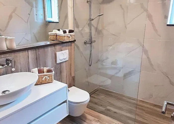 Family Friendly House With A Parking Space - Diklo, - 22477 Ferienhaus *