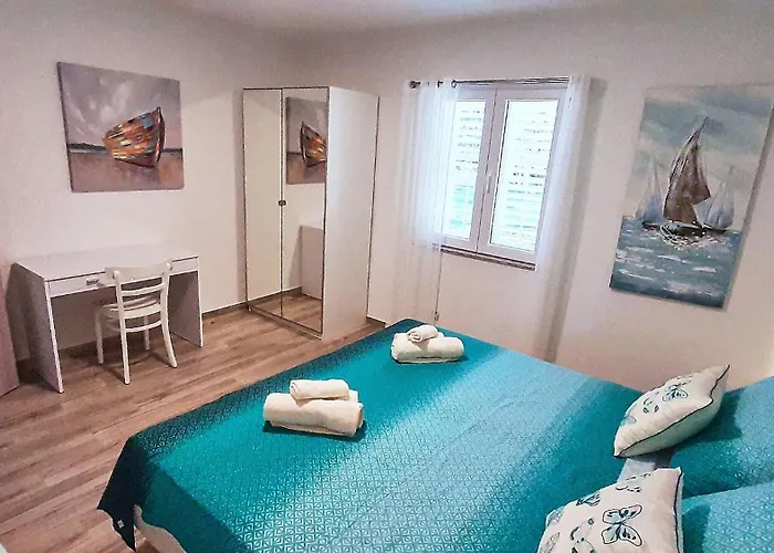 Дом отдыха Family Friendly House With A Parking Space - Diklo, - 22477